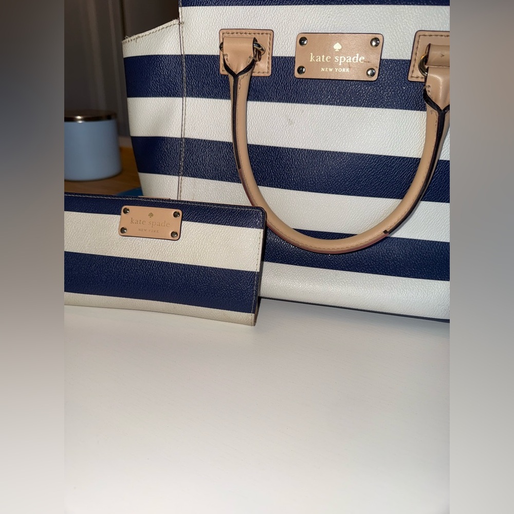 KATE SPADE matching bag with wallet
